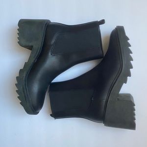 Forever 21 Chelsea Block Heel Boots